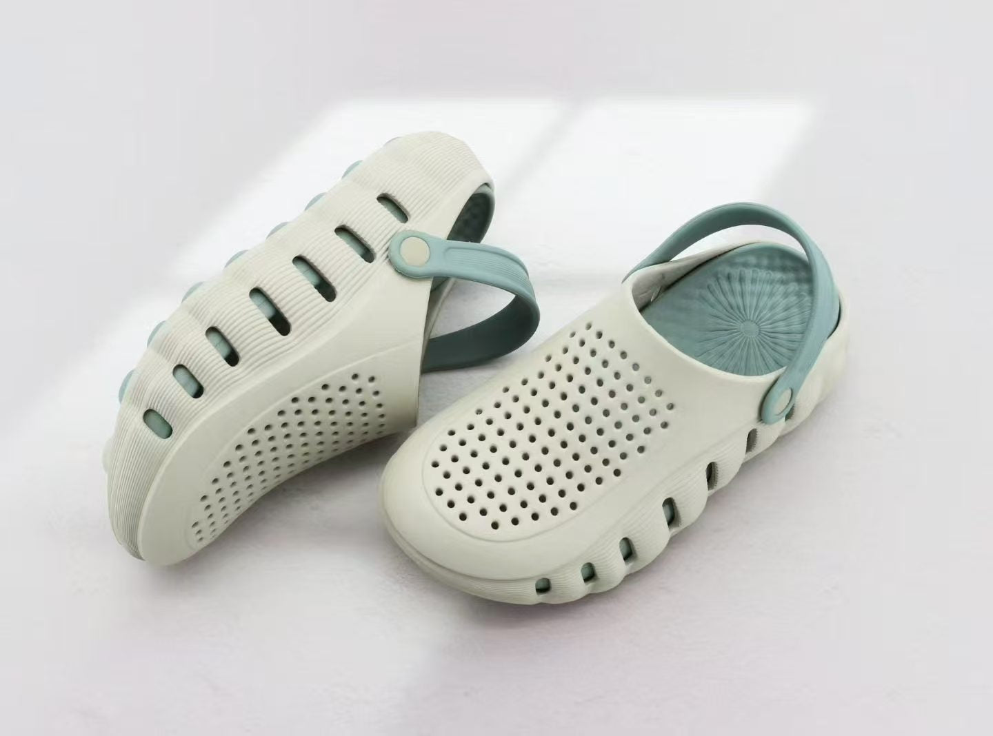 Lightweight Everyday Slippers