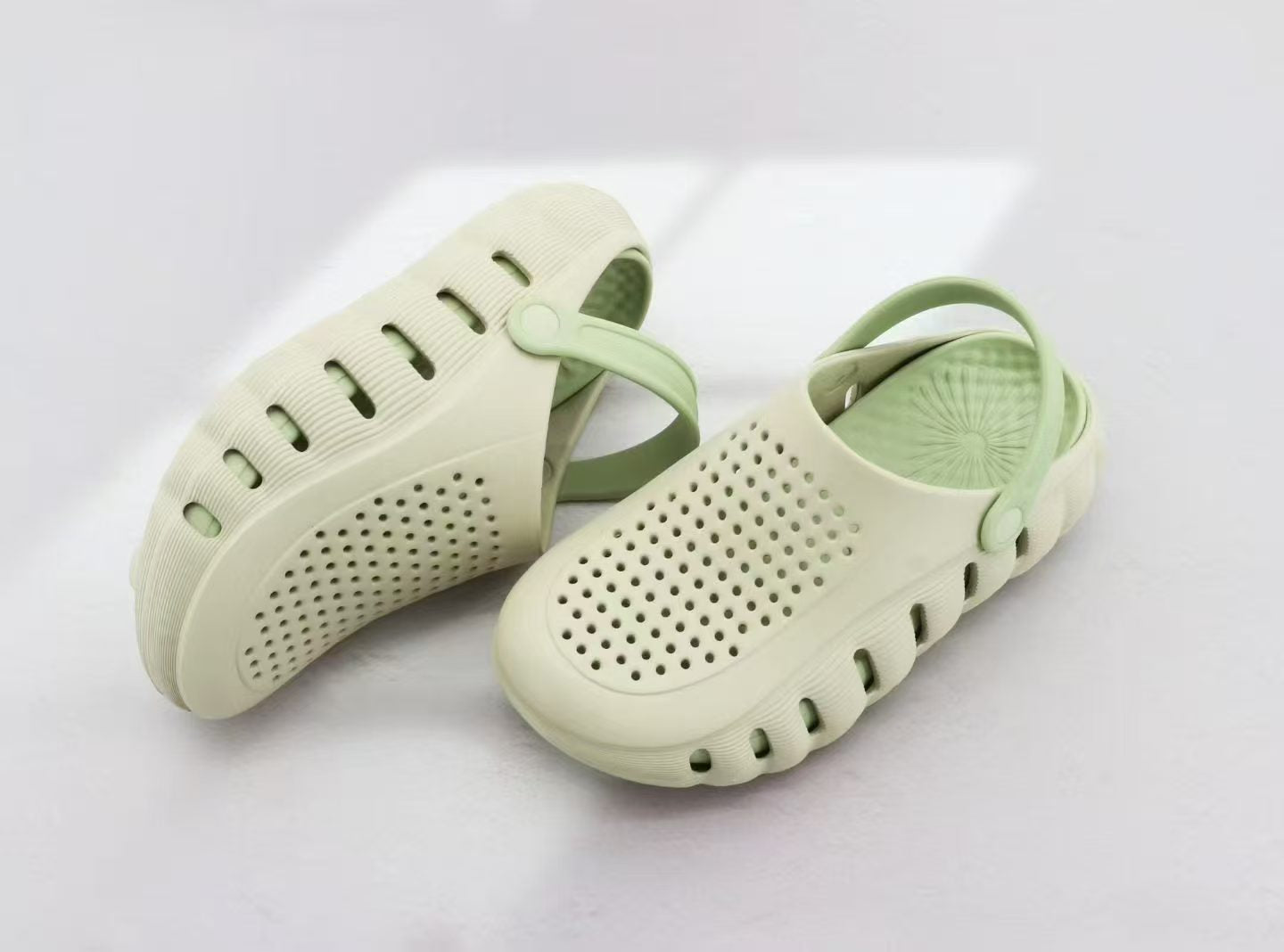 Lightweight Everyday Slippers